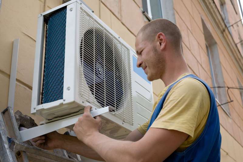 Thermostat and smart thermostat installation